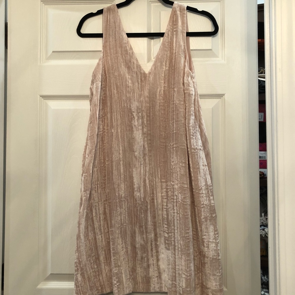 Pink Crushed Velvet Loft Size 6 Swing Dress